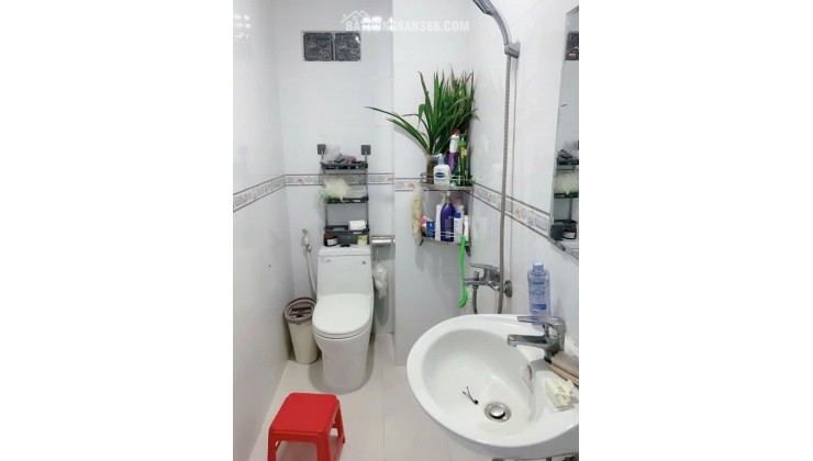 Nhà Giá Rẻ LongTrường-Quận 9-Sát Chợ--Sổ Riêng-3Tầng Đã Hoàn Công-An Ninh-4,7Tỷ